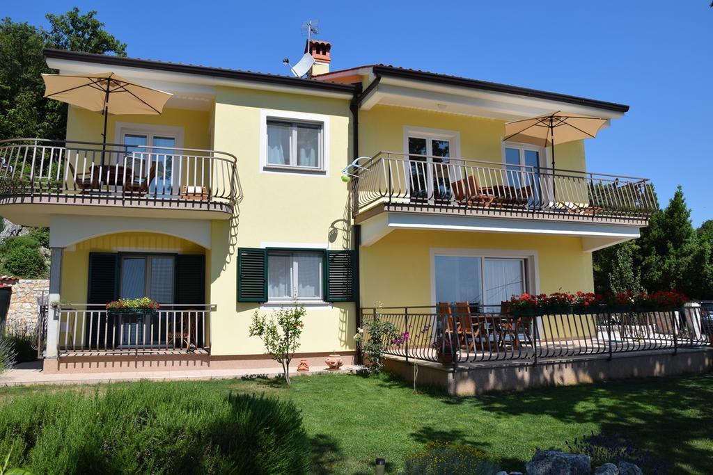 Apartments Sandra Brsec Exterior photo