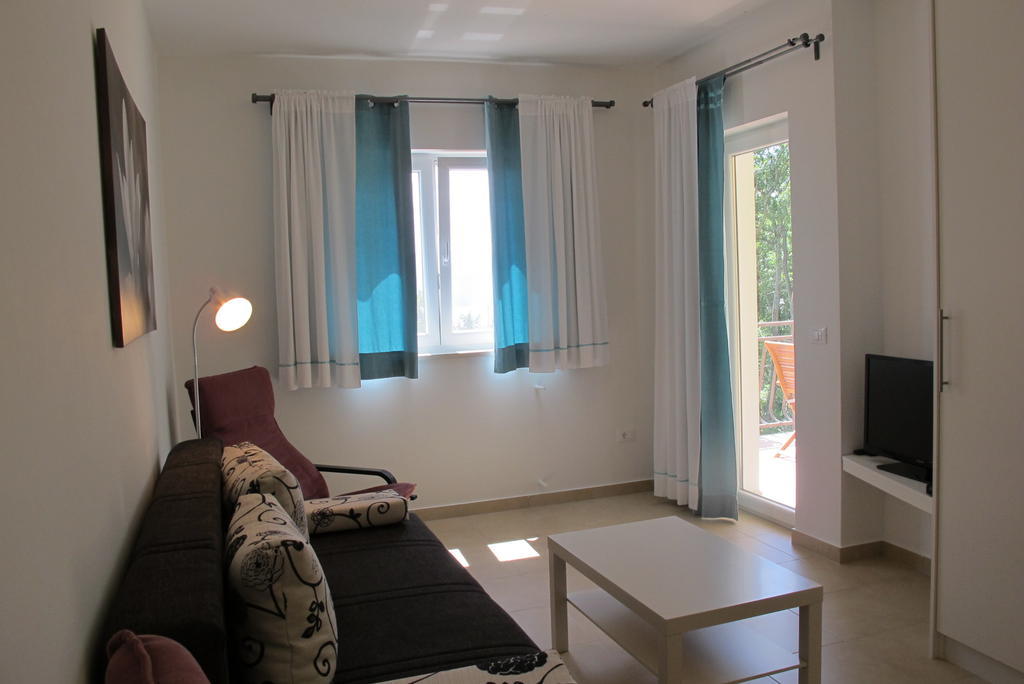 Apartments Sandra Brsec Room photo
